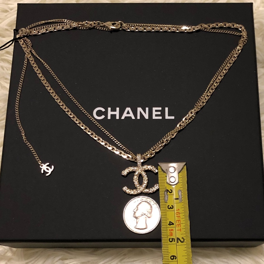 Chanel Necklace (Free Dior lip glow) - Picture 9 of 16